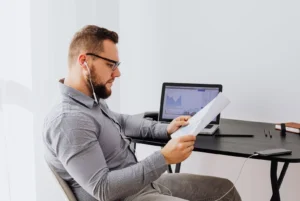 Coraz więcej młodych osób inwestuje w kryptowaluty - zobacz najnowsze badania